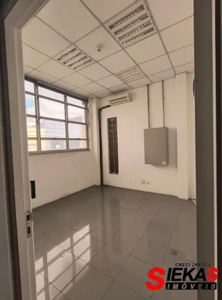 Imagem Galpão para locação no bairro Maranhão, São Paulo-SP: 6 salas, 4 banheiros, 1 vaga de garagem e 1.614m² de área.