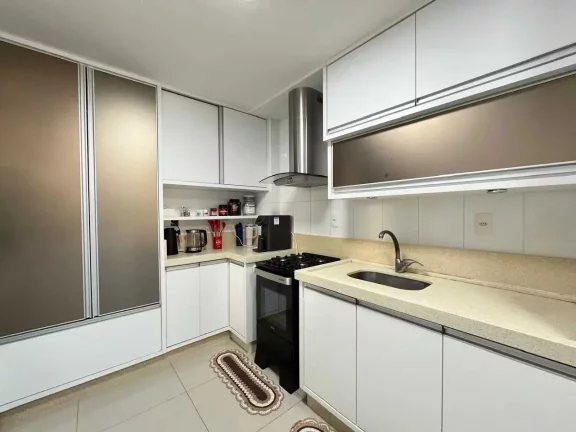 Imagem Apartamento Semimobiliado com 3 dormitórios sendo 1 suítes e 2 vagas de garagem em Itajaí