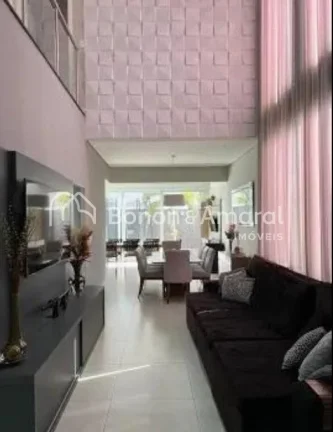 Imagem Linda casa à venda no Condomínio Portal do Jequitibá, em Valinhos/SP, com 3 suítes, todas com va...