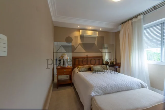Imagem Apartamento à Venda em prédio charmoso de Higienópolis, 3 dormitórios (1 suíte) e 1 vaga.