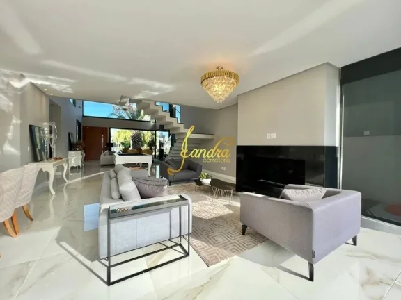 Imagem Sobrado em condomínio fechado com 04 suites mobiliada e decorada