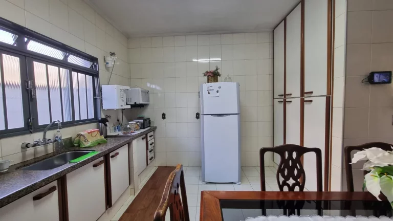 Imagem IMÓVEL Á VENDA COM FRENTE PARA A RODOVIARIA DE FRANCA/SP