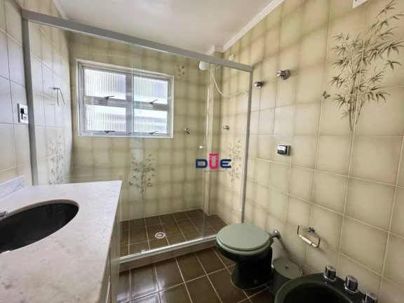 Imagem Apartamento com 3 dormitórios sendo 1 suite e dep completa deempragada na quadra da praia à venda, 137 m² por R$ 790.000 - Gonzaga - Santos/SP