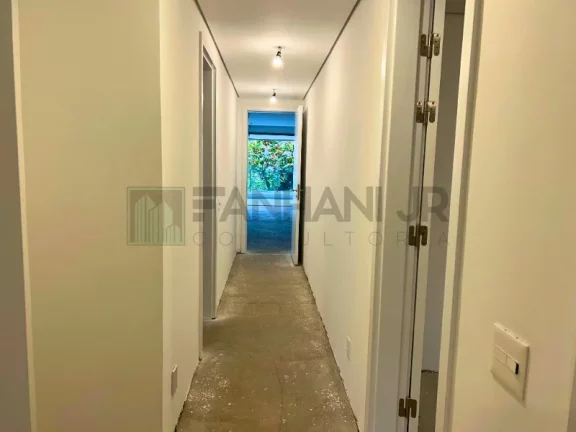 Imagem Imperdível: Apartamento de Alto Padrão com 3 Suítes no Jardim América, São Paulo - 239m², 3 Vagas. Venha Conferir!