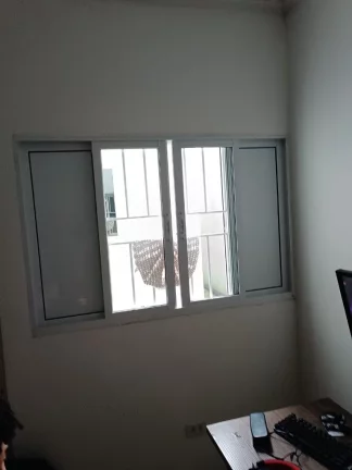 Imagem Sobrado à Venda em Santo André-SP, Bairro Casa Branca: 3 Quartos, 1 Suíte, 2 Banheiros, 2 Vagas e 120m² de Área