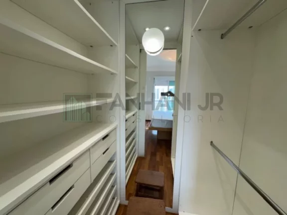 Imagem Excelente Apartamento para Locação na Vila Mariana, São Paulo-SP: 3 quartos, 3 suítes, 3 salas, 5 banheiros, 4 vagas, 147m².