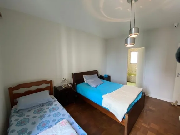 Imagem Apartamento Perdizes - 143M², 3 Dorms, 1 Suíte, Sala para 2 Ambientes, 2 Vagas Independentes, Varanda, Armários, Banheira.
