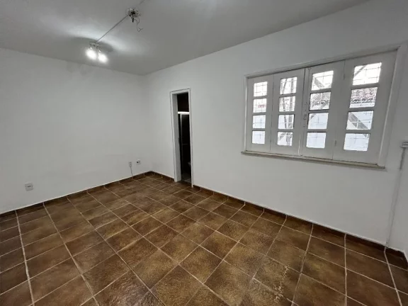 Imagem Casa comercial para locacao na ponta do farol