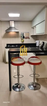 Imagem AP1556

Apartamento posui;

- 2 quartos sendo, 1 suíte;
 - 1 lavabo; 
- Sala;
- Cozinha; 

DIFERENC...
