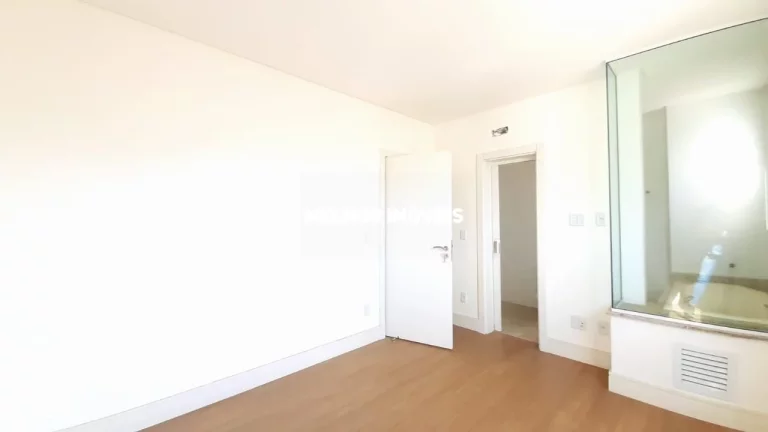 Imagem Apartamento com 121,23m² à Venda no Edifício San Gennaro - Centro de Balneário Camboriú - SC