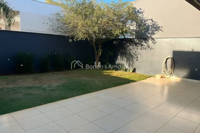 Imagem Casa à venda no Condomínio Reserva Real em Paulínia

Localizado em um dos condomínios mais compl...