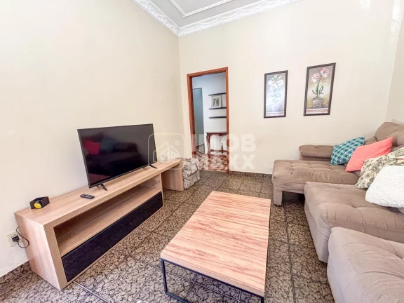 Imagem Casa à Venda em Taguatinga Sul 6 Quartos por R$ 890.000,00