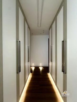 Imagem Apartamento com 4 dormitórios (2 suítes) 2 vagas de garagem na quadra do mar. Lazer na cobertura!