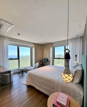 Imagem Apartamento quadra mar com 5 dormitórios sendo 4 suítes e 3 vagas de garagem em Balneário Camboriú