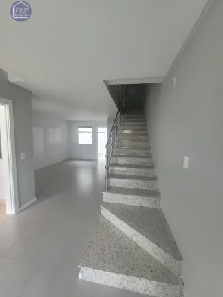 Imagem Casa Duplex 3 dormitórios!