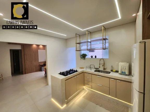 Imagem OPORTUNIDADE! Apartamento todo reformado, com garagem fechada em Santos!!!