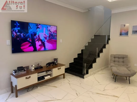 Imagem Casa à venda em Praia Grande-SP, bairro Tupi, 3 quartos, 3 suítes, 1 sala, 3 banheiros, 4 vagas, 230m².