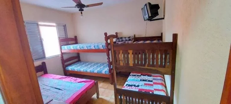 Imagem CASA COM TRES DORMITORIOS SENDO UMA SUITE, FACE NORTE