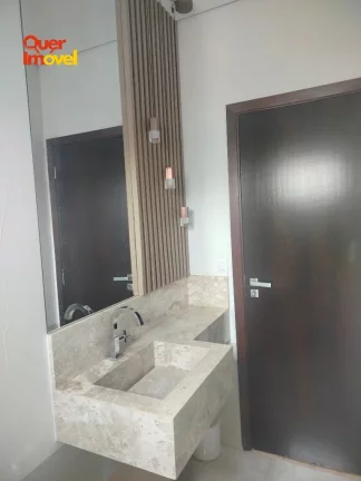 Imagem Linda Casa em Condomínio à Venda em Ribeirão Preto-SP, Bairro Vila do Golf! 3 Quartos, 3 Suítes, 1 Sala, 5 Banheiros, 4 Vagas de Garagem, 208m²!