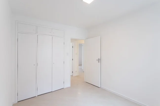 Imagem Apartamento 95M² Reformado, 3Q, 2 Banheiros, 1 Vaga.