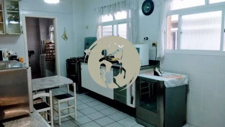 Imagem SOBREPOSTA, COM PISCINA