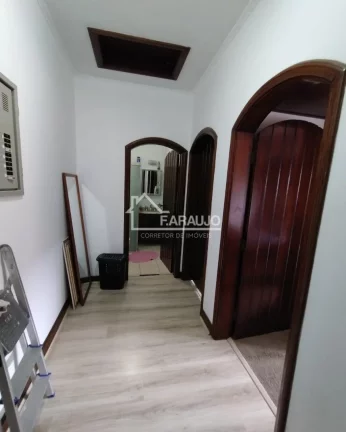 Imagem Casa à venda em Jardim Leocádia com 565m² 6 quartos, 7 vagas