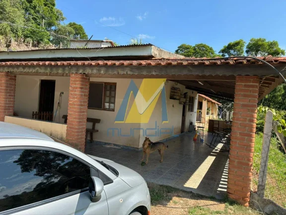 Chácara com amplo espaço e excelente potencial para moradia e lazer