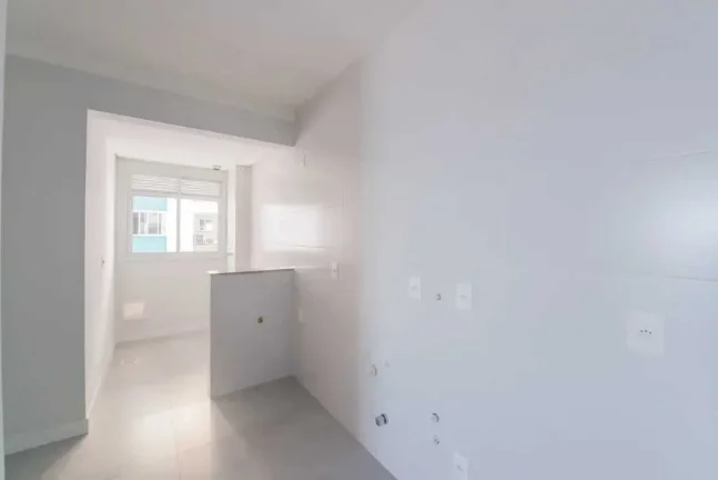 Imagem Apartamento 2 dormitórios sendo 1 suíte, com 1 vaga de garagem - Kobrasol em São José/SC