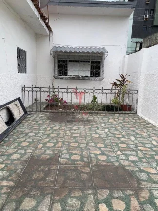 Imagem Vende-se casa com localização excelente no Miramar