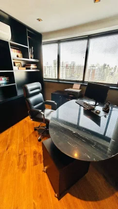Imagem Excelente Oportunidade ! Conjunto Comercial em Pinheiros Abaixo do Valor.