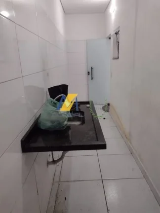 Imagem Galpão para Alugar com 300m² e 5 vagas!!!