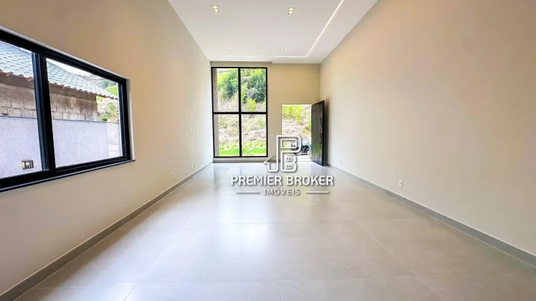 Imagem Casa com 3 dormitórios à venda, 200 m² por R$ 1.490.000,00 - Vale do Paraíso - Teresópolis/RJ