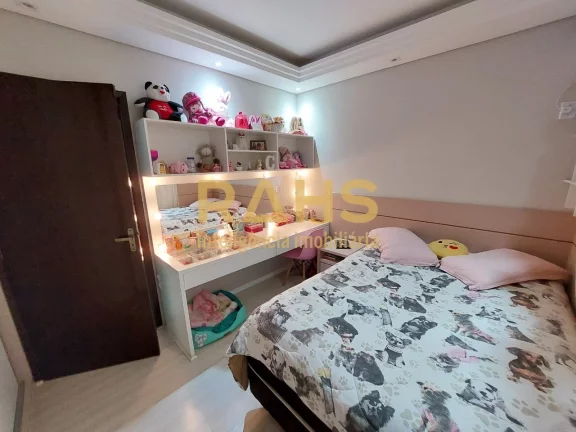 Imagem Lindo sobrado, totalmente averbado, com muito espaço e charme, sua área privativa de 175m² em um ...