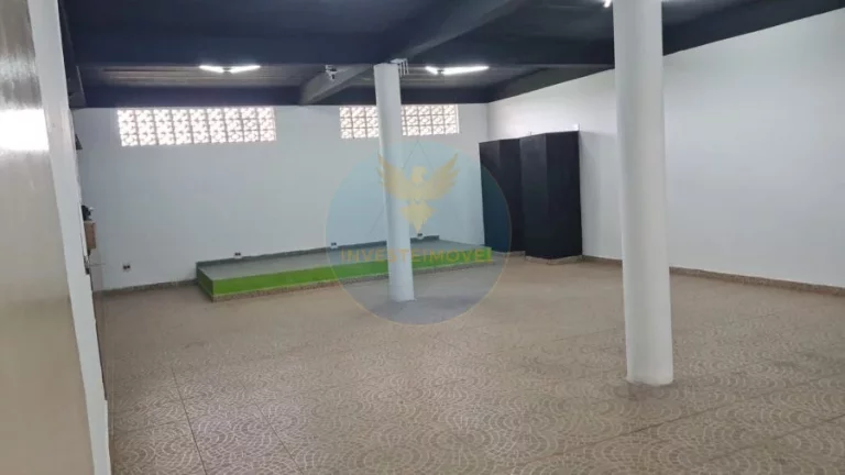 Imagem Prédio comercial à venda em Cotia com terrenos extras