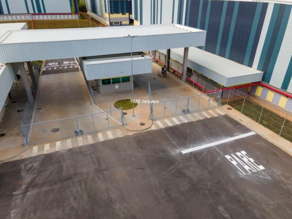Imagem Galpão comercial de alto padrão para locação em Limeira-SP, Jardim Nova Limeira: 1 sala, 8 banheiros, 32 vagas, 7.995 m²