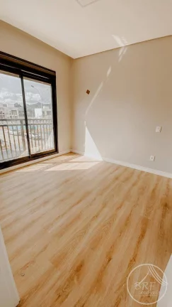 Imagem Vendo casa de alto padrão em condomínio fechado em Biguaçu (SC)