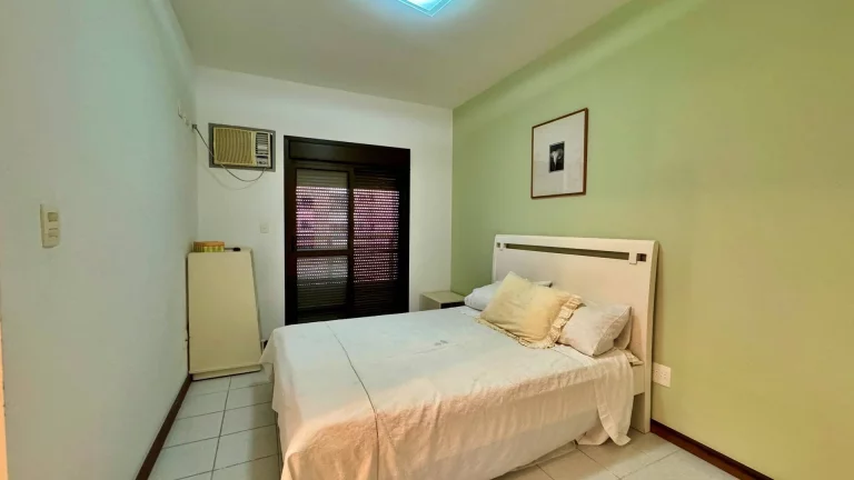 Imagem Apartamento com 3 dormitórios à venda, 110 m por R$ 1.950.000,00 - Riviera