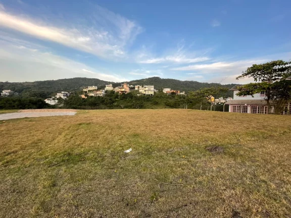 Imagem Terreno à venda no Centro de Garopaba-SC: 360,40 m² de área privilegiada!