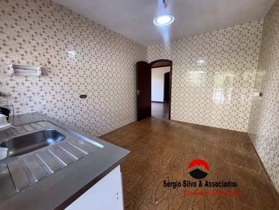 Imagem Casa a Venda Localizado no Bairro Jardim Califórnia em Campos do Jordão-SP.