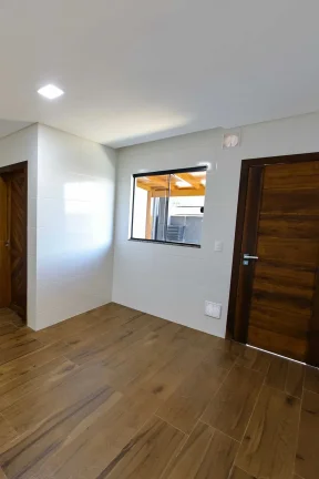 Imagem Geminado com 2 dormitórios sendo 1 suíte e 1 vaga - Paranaguamirim em Joinville/SC