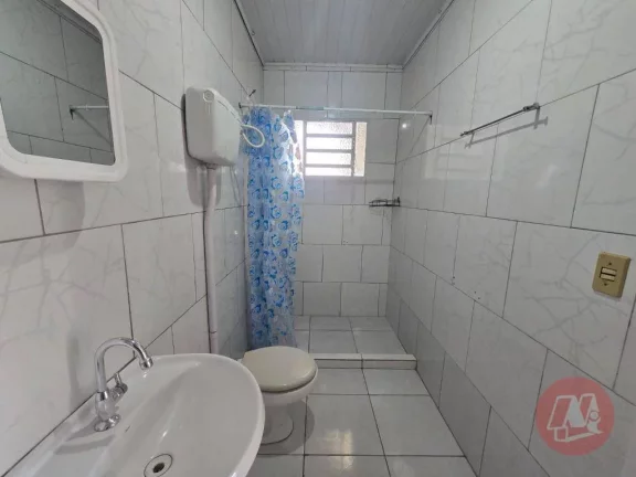 Imagem Casa com 2 dormitórios para alugar, 58 m² por R$ 1.615,00/mês - Medianeira - Porto Alegre/RS