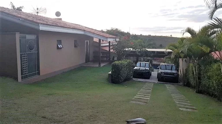 Imagem Chácara Condomínio para Venda em Bom Jesus dos Perdões, Condominio Alpes D Ouro, 4 dormitórios, 3 suítes, 5 banheiros, 5 vagas