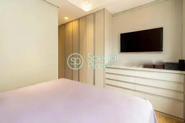 Imagem 115 metros 3 dormitórios 2 suítes 4 banheiros 2 vagas Condomínio bem localizado, andar alto, refo...