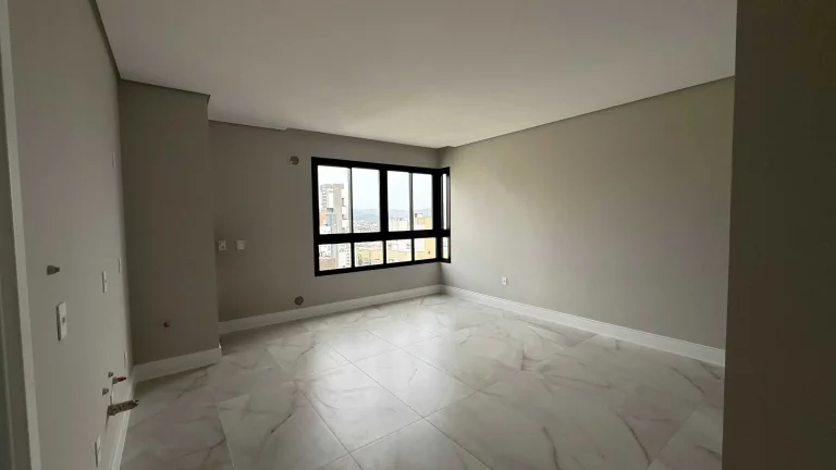 Imagem Apartamento com 3 suítes e 2 vagas de garagem em Balneário Camboriú/SC