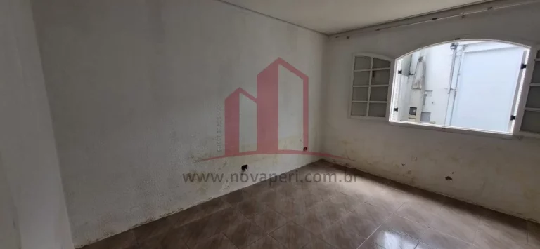Imagem Casa à venda no Centro de Franco da Rocha-SP: 2 quartos, 2 salas, 2 vagas de garagem, 116,83 m² de área. Venha conferir!