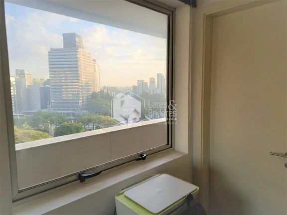 Imagem SALA À VENDA, COM 37M² 2 SALAS + RECEPÇÃO, 2 BANHEIROS, COM SACADA E VISTA DO NONO ANDAR, COM 1 VAGA EM FRENTE A ESTAÇÃO PARAISO DO METRÔ - VILA MARIANA