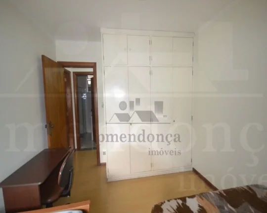 Imagem Ótimo apartamento em excelente rua do bairro de Pinheiros, quarto e banheiro de empregada Living pa...