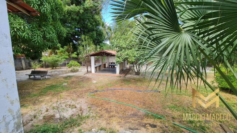 Imagem Terreno à venda, 2438 m² por R$ 850.000,00 - Centro - Paracuru/CE