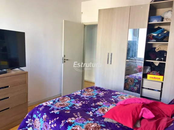 Apartamento 3 dormitórios com dependência e elevador. Ótima localização no centr