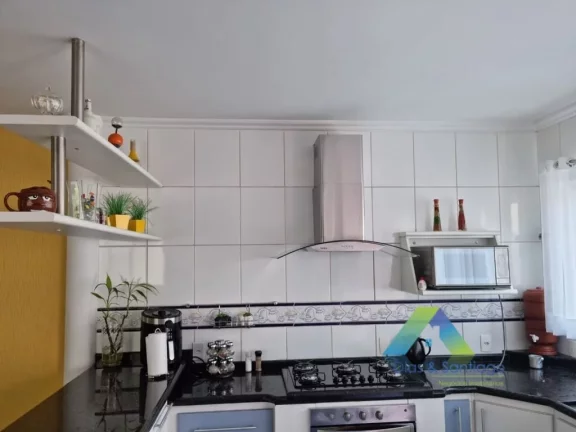 Imagem Sobrado com 3 Quartos e 3 banheiros à Venda, 250 m² por R$ 739.900